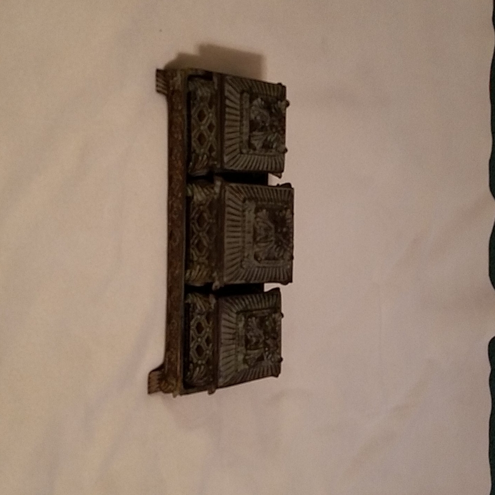 Decorative canisters